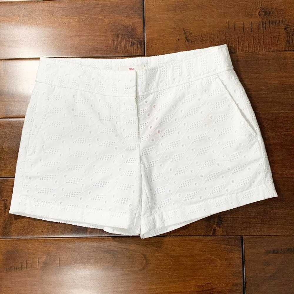 NWT VINEYARD VINES White Eyelet Shorts Siz…